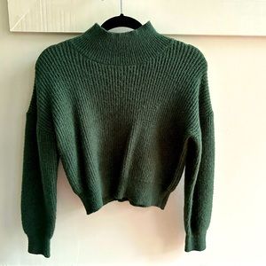 SHEIN WOMEN’S GREEN SWEATER